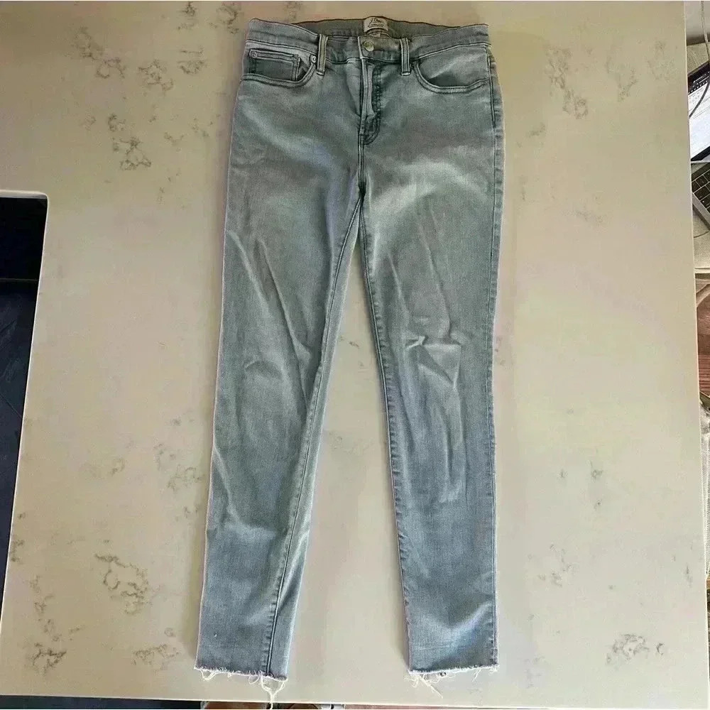 J.Crew 9" High Rise Light Denim Wash Toothpick Jeans w/ Hole Size 29-B18